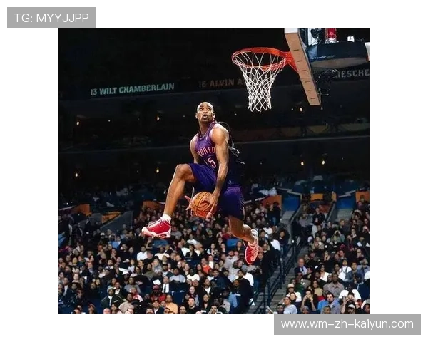 NBA抢断后快下暴扣：一场视觉盛宴，篮球的极限挑战